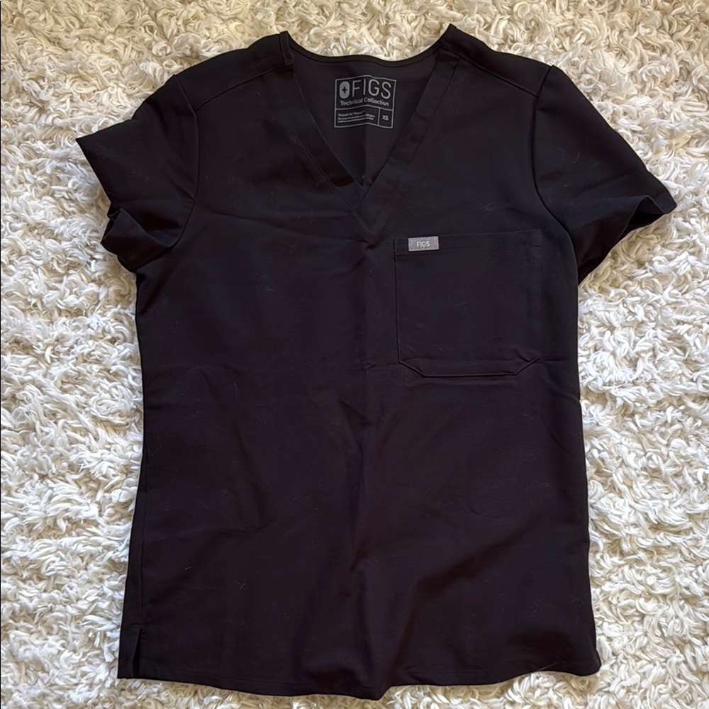 FIGS Catarina One-Pocket Scrub Top, XS Black